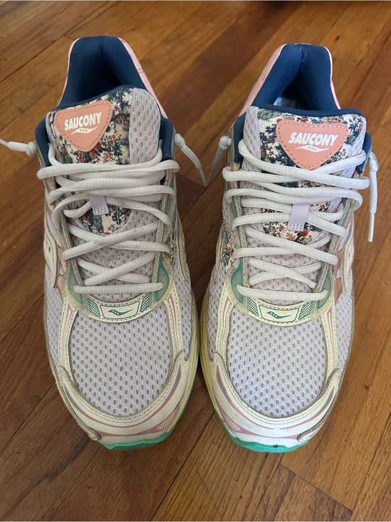 Saucony Other - Saucony men's Multicolor Floral Mesh Running Sneakers